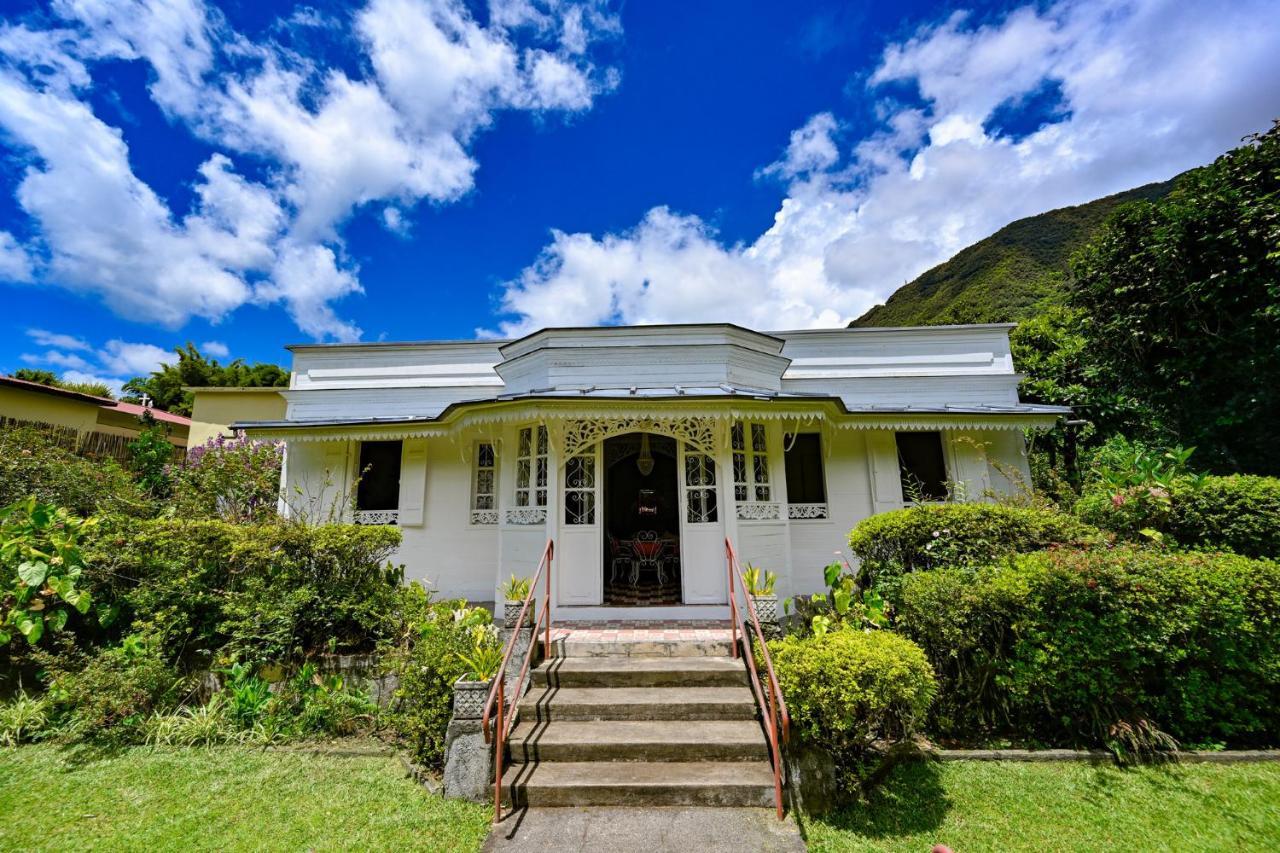 La Villa Blanche, Hell-Bourg Salazie Exterior photo
